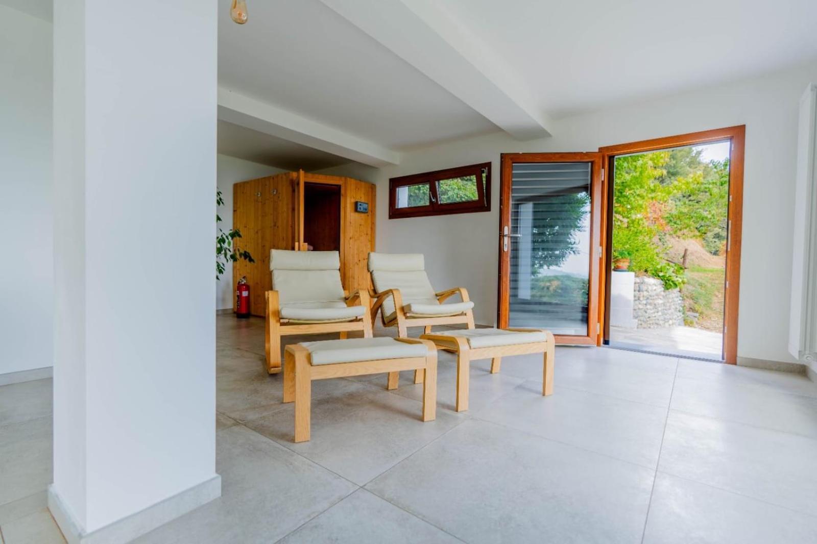 Chalet Sophie - Luxury Chalet Roletto Buitenkant foto