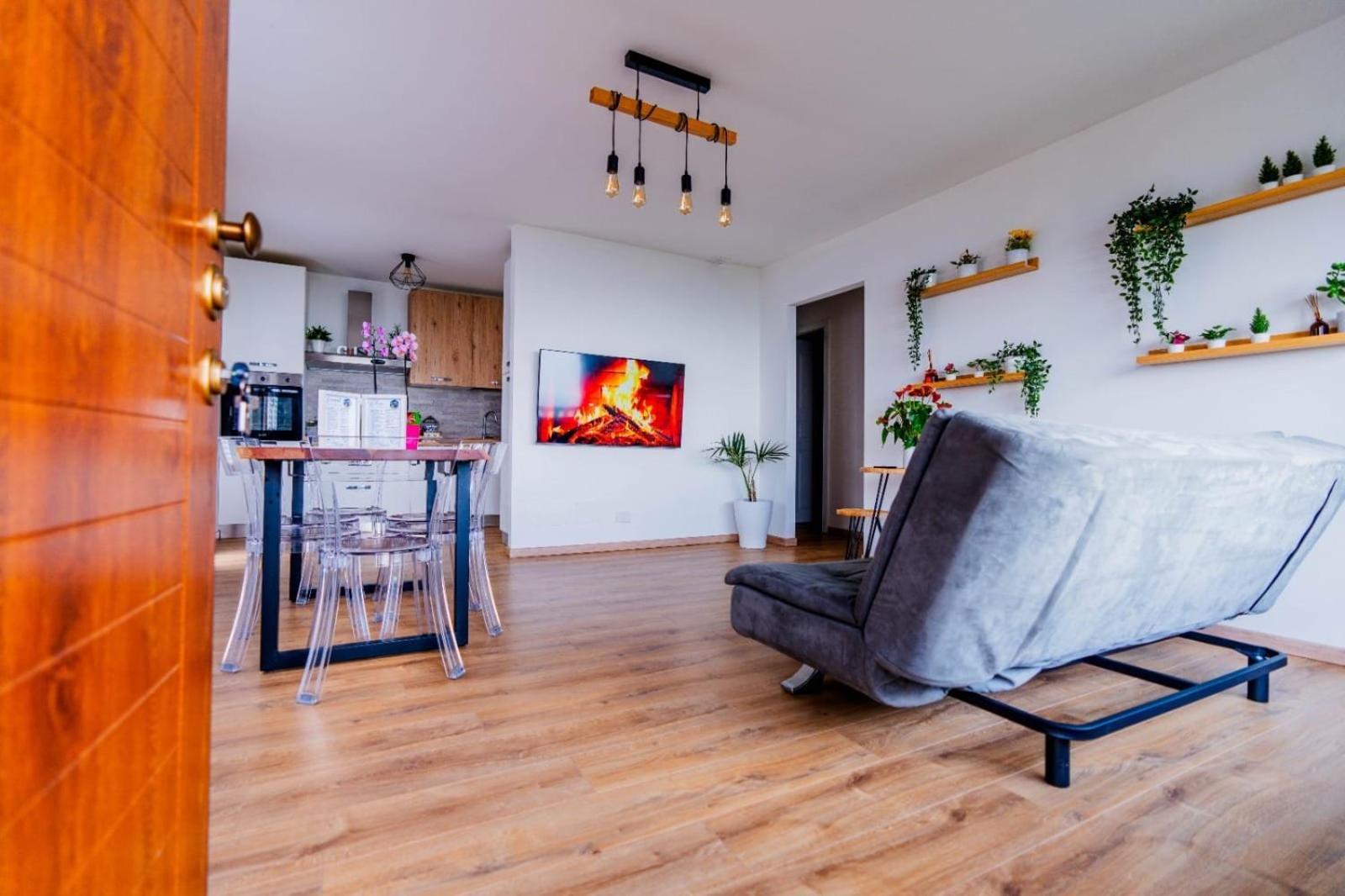 Chalet Sophie - Luxury Chalet Roletto Buitenkant foto